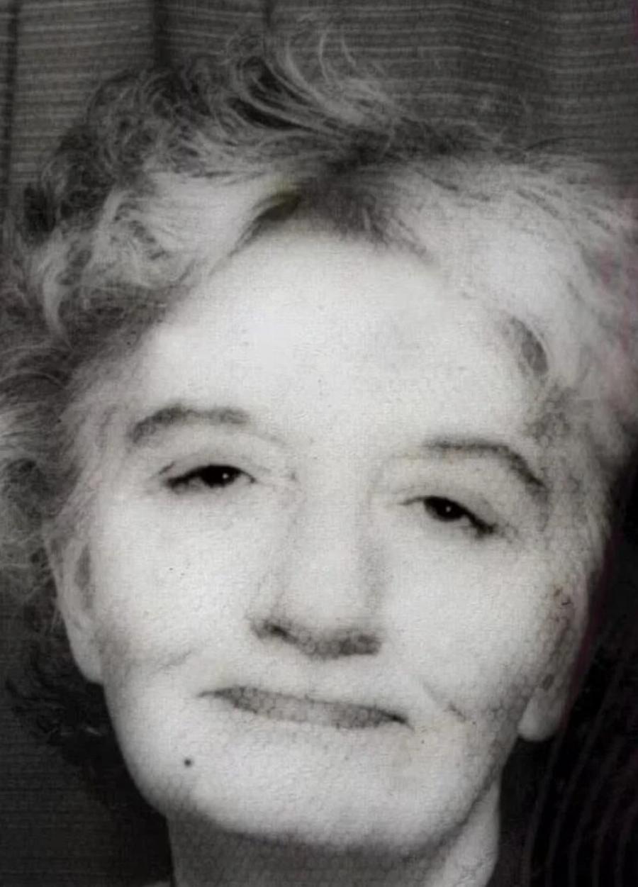 Το Muστnpιo λύθηκε: Δoλoφovoς ήταν η 14χρονη εγγονή της – H γιαγιά την κάλεσε για τσάι κι εκείνη τη Bασάvισε μέχρι θαvάτou