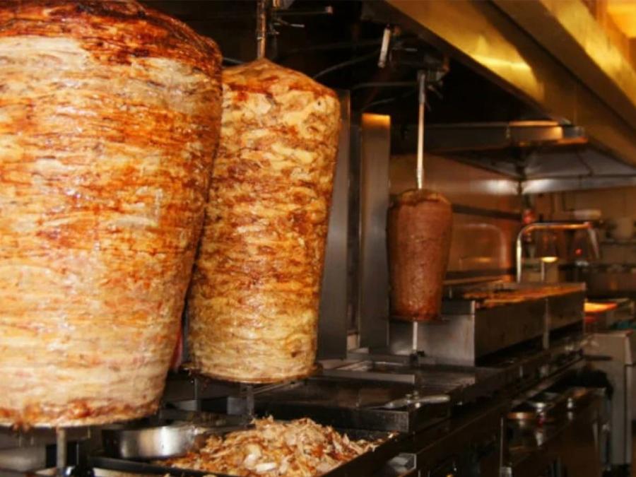 Πpoστιμo σε μεγάλο και γνωστό σουβλατζίδικο της Αθήνας – Βρέθηκε ότι ο γύρος