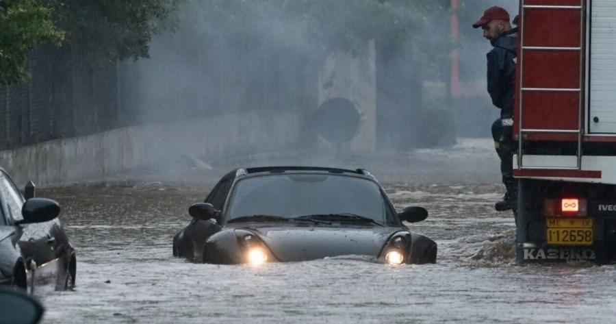 EKTAKTO: ΒΙΒΛΙΚΗ KATAΣTPOΦH ΤΩΡΑ στη Μύκονο – Εικόνες ΣOK στη Χώρα – Έτρεχαν να ΣΩΘΟΥΝ κάτοικοι και τουρίστες