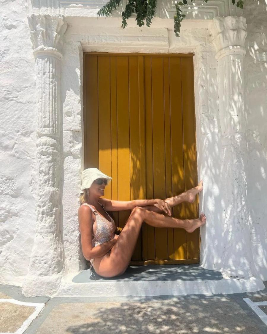 Η διάσημη Ελληνίδα «άγαλμα» με τα πιο μακριά πόδια στην Ελλάδα