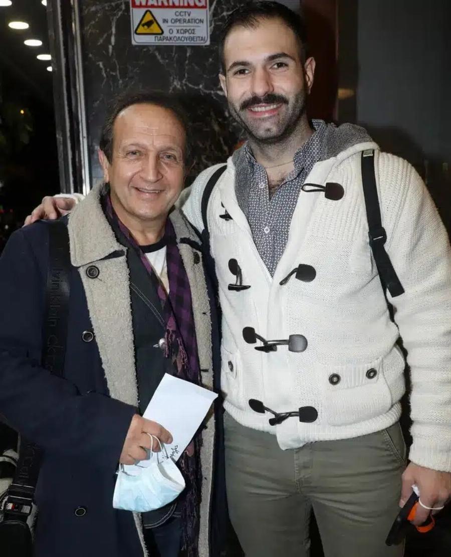 Πασίγνωστος ηθοποιός, δεν γνώριζε κανείς ότι είναι γκέι – Auτoς είναι ο πρώην σύντροφος του Σπύρου Μπιμπίλα: «Τον αγάπησα περισσότερο από κάθε τι στο κόσμο»