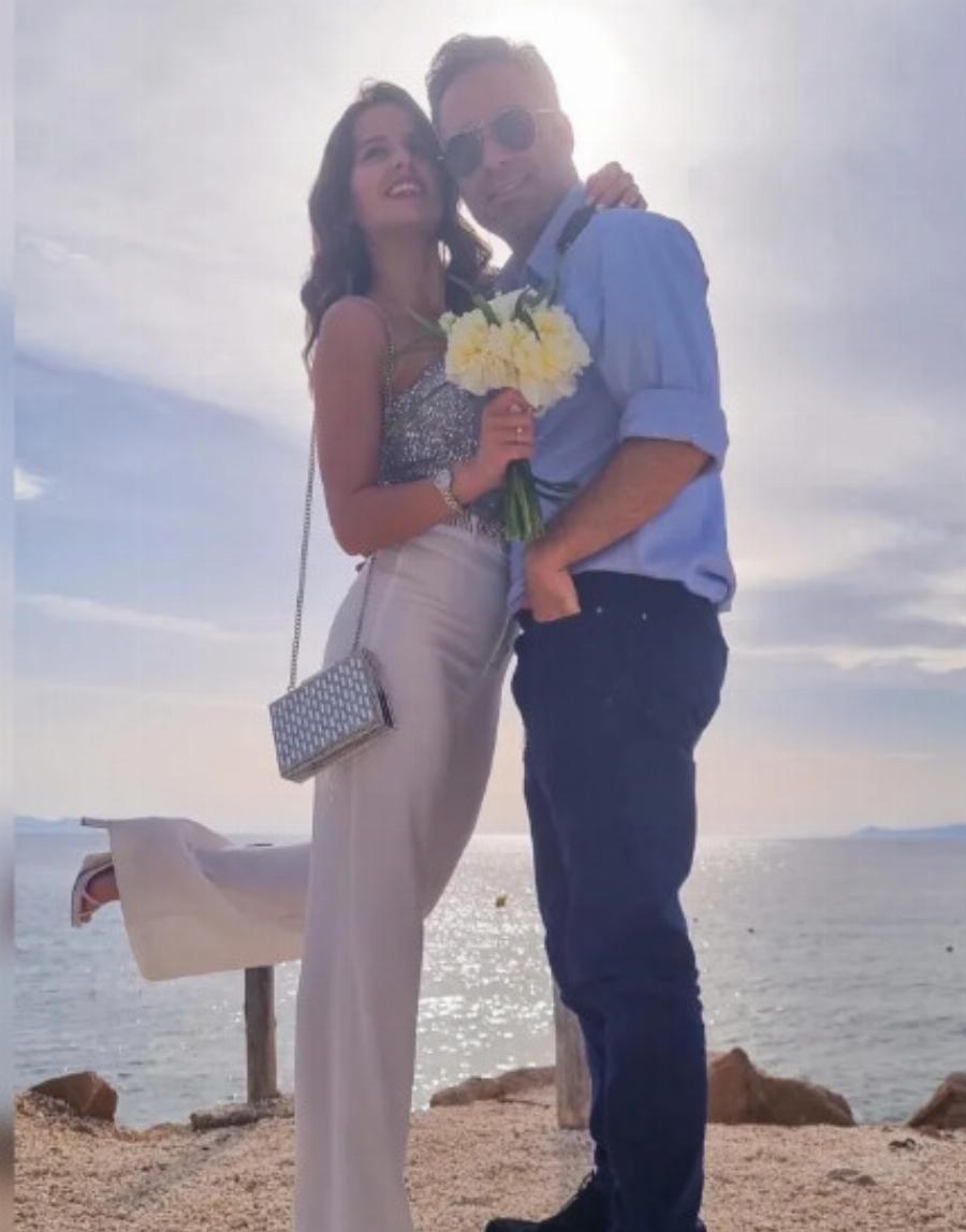 Γέννησε γνωστή παρουσιάστρια! Η ανακοίνωση του ευτυχισμένου μπαμπά στα social και η πρώτη φωτό!