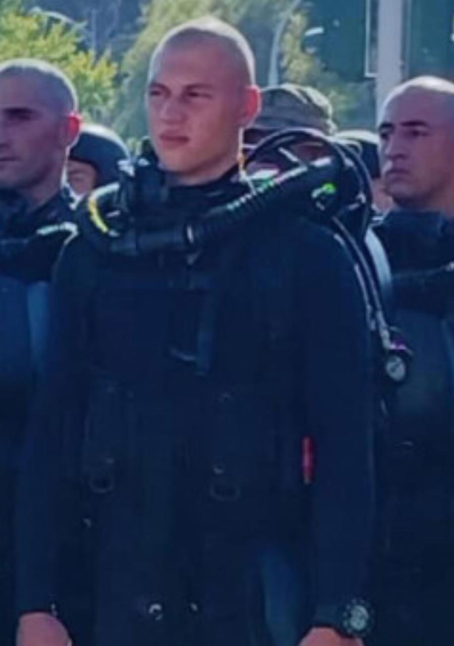 Ανείπωτος θρήνος στην Πρέβεζα: Το τελευταίο αντίο στον 21χρονο καταδρομέα