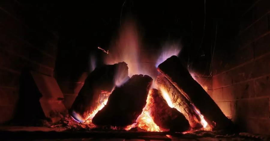 ΑΠΑΓΟΡΕΥΟΝΤΑΙ ΤΖΑΚΙΑ ΚΙ ΞΥΛΟΣΟΜΠΕΣ – ΑΣΧΗΜΑ ΝΕΑ ΓΙΑ ΟΣΟΥΣ ΖΕΣΤΑΙΝΟΝΤΑΙ ΜΕ ΞΥΛΑ ΣΤΟ ΣΠΙΤΙ ΤΟΥΣ – ΤΕΡΑΣΤΙΑ ΠΡΟΣΤΙΜΑ