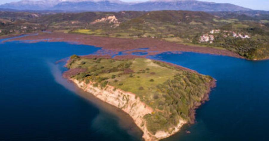 Λάρισα: Δημιουργήθηκε νησί μετά τις πλημμύρες και διεκδικούν… οικόπεδα