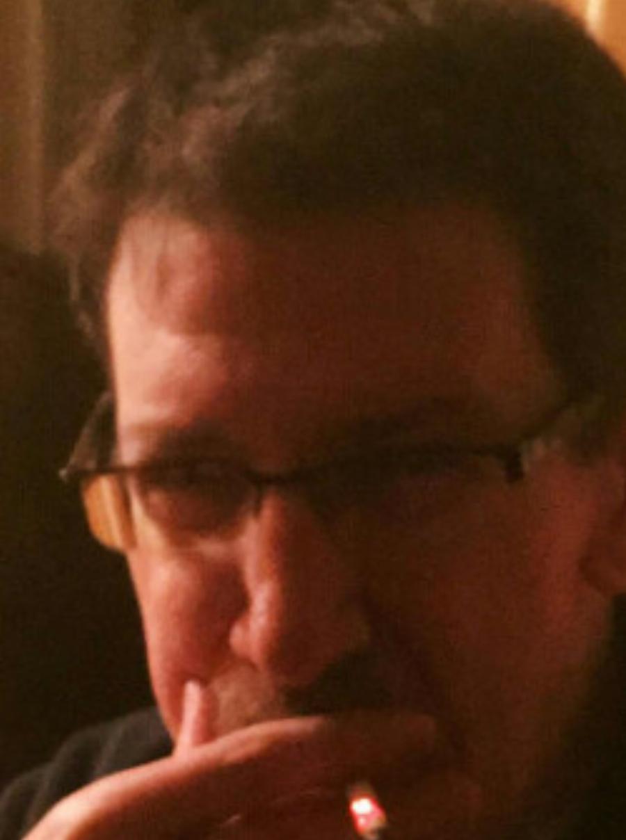 Θρήνος για γνωστό δικηγόρο που πέθανε ξαφνικά στα 52 του