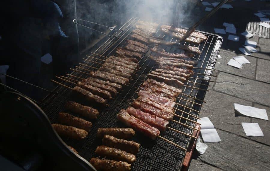 Τσικνοπέμπτη 2025 – Πότε θα πέσει φέτος