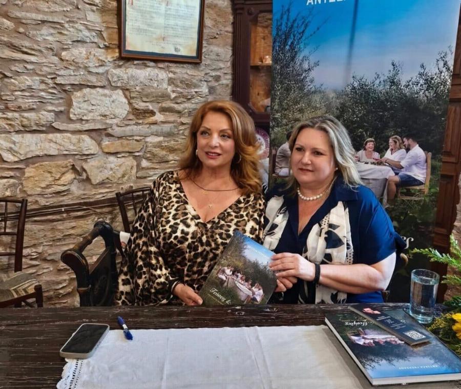 Λεοπάρ καφτάνι, πανύψηλο πέδιλο, πεντικιούρ στην πένα: Η Άντζελα Γκερέκου παραδίδει μαθήματα στιλ στα 67 της – Όλη η Σκιάθος… παραμιλά