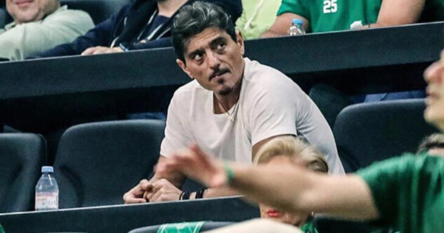 Όσοι είδαν τι έκανε υποκλίθηκαν: Η κίνηση όλο νόημα του Δημήτρη Γιαννακόπουλου την στιγμή της απονομής