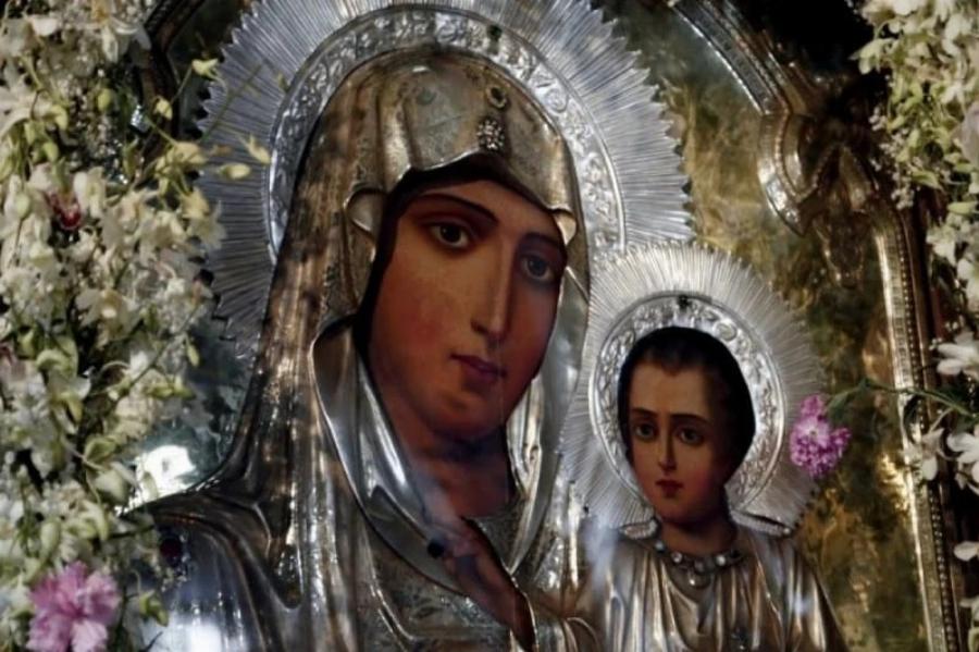 «Τρέμει» η γη από την προφητεία του Αγίου Παϊσίου: «Όποιος στα χέρια του κρατεί λουλούδια για την Παναγία…»