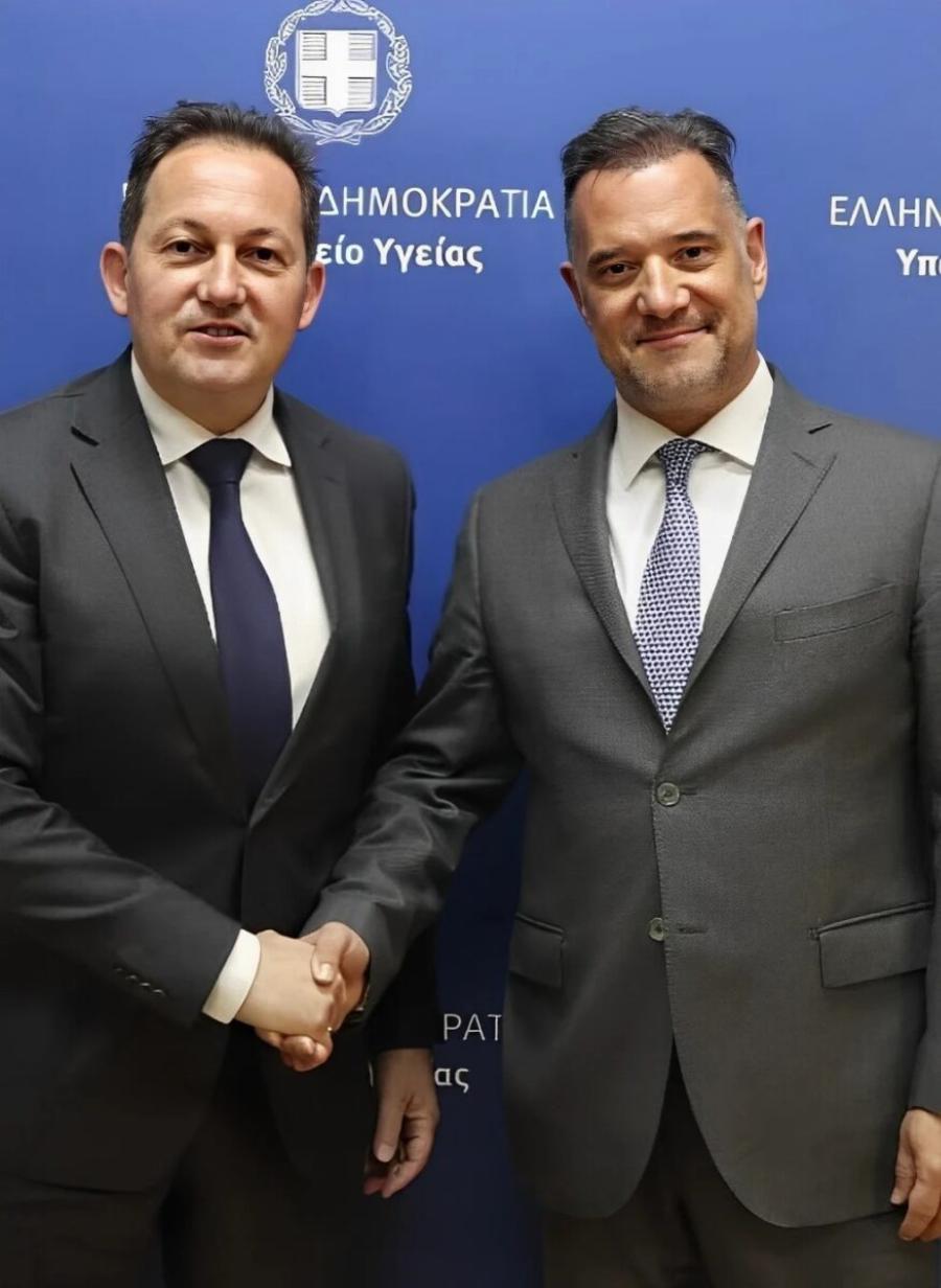 Όχι δεν είναι μοντέλο – Είναι ο Άδωνις Γεωργιάδης – Η μεγάλη αλλαγή που έκανε