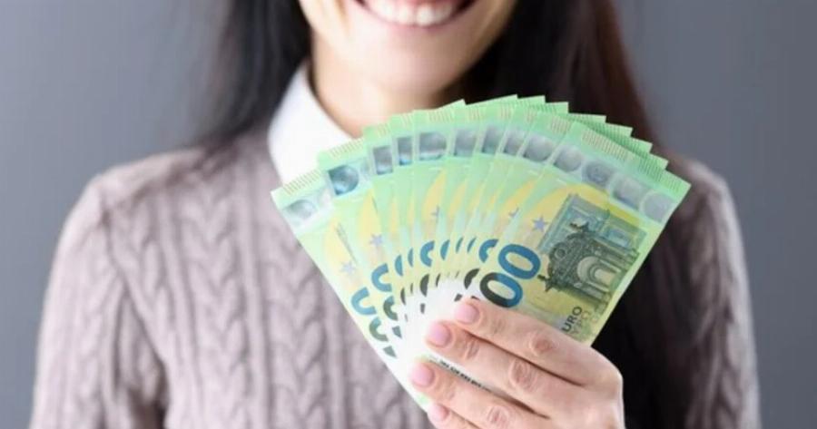 Επιτέλους γεμίζουν οι τσέπες τους ζεστό χρήμα: Για 4 ζώδια αρχίζει η πιο τυχερή περίοδος της ζωής τους – Ποιοι είναι οι μεγάλοι τυχεροί