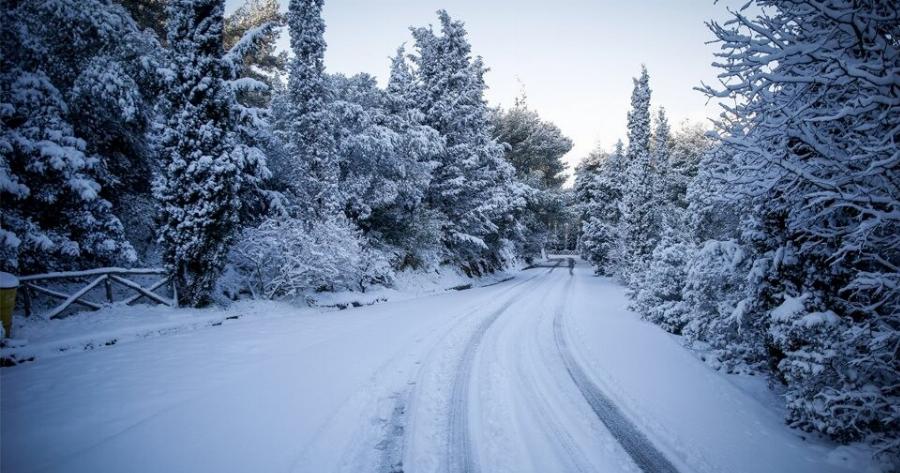Πέφτουν τα πρώτα χιόνια στην Ελλάδα