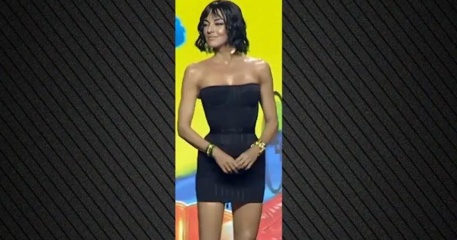 Όλα τα MAD VMA μιλούσαν για αυτήν: Η πασίγνωστη 50άρα Ελληνίδα ηθοποιός… μεταμορφώθηκε – Εμφανίστηκε με καρέ Κλεοπάτρας, μαυρισμένη σαν λατίνα και μίνι στράπλες φόρεμα