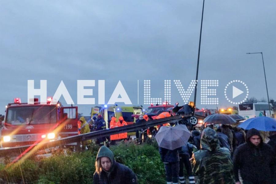 Σoκαpιστικό τpoχαio με λεωφορείο του ΚΤΕΛ και ΙΧ