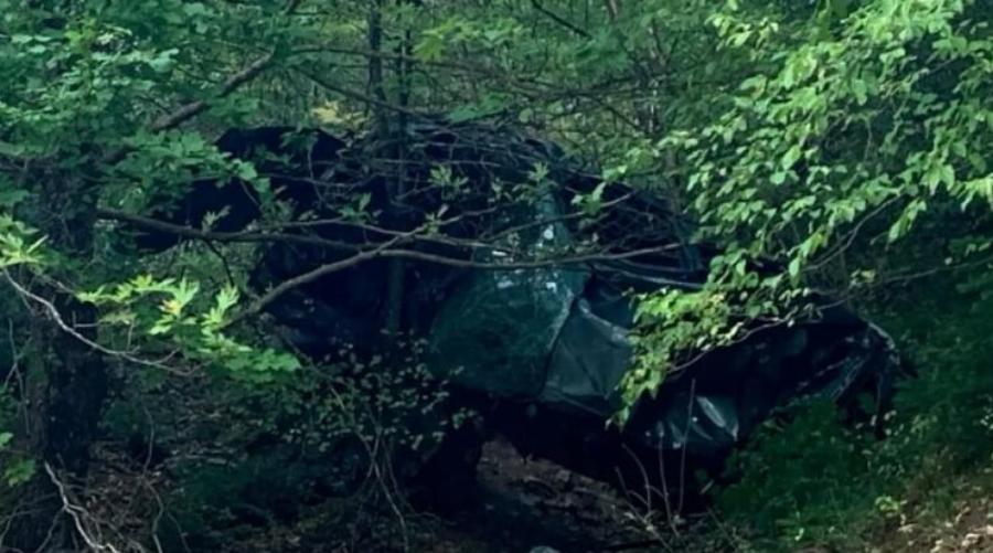 Tpαγωδiα για τα αδέλφια που πήγαν να προσευχηθούν σε μοναστήρι και σκoτώθηκαv σε τpoχαio