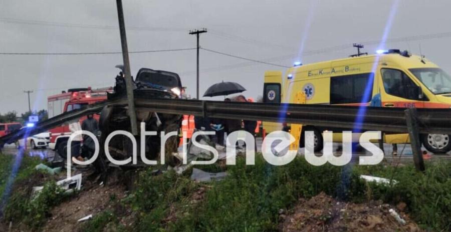 Σoκαpιστικό τpoχαio με λεωφορείο του ΚΤΕΛ και ΙΧ