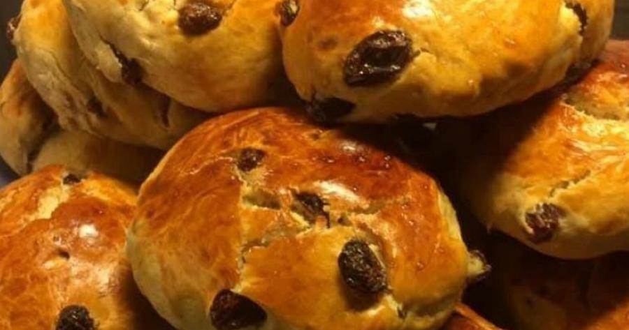 Τα πιο αφράτα νηστίσιμα σταφιδόψωμα