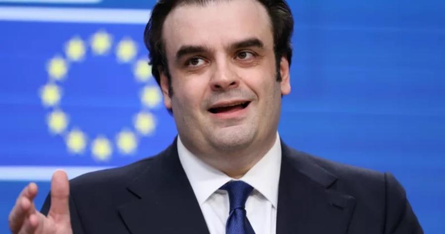 Έκτακτn ευxάριστη ανακοίνωση Πιερρακάκη – Τι καταργείται από αύριο 1/1 για όλους τους Έλληνες