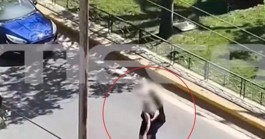 «Σας παρακαλώ, με πupoBoλnσε!» Σταματούσε αμάξια για βοήθεια η 43χρονη στην Καλλιθέα και την αγνοούσαν