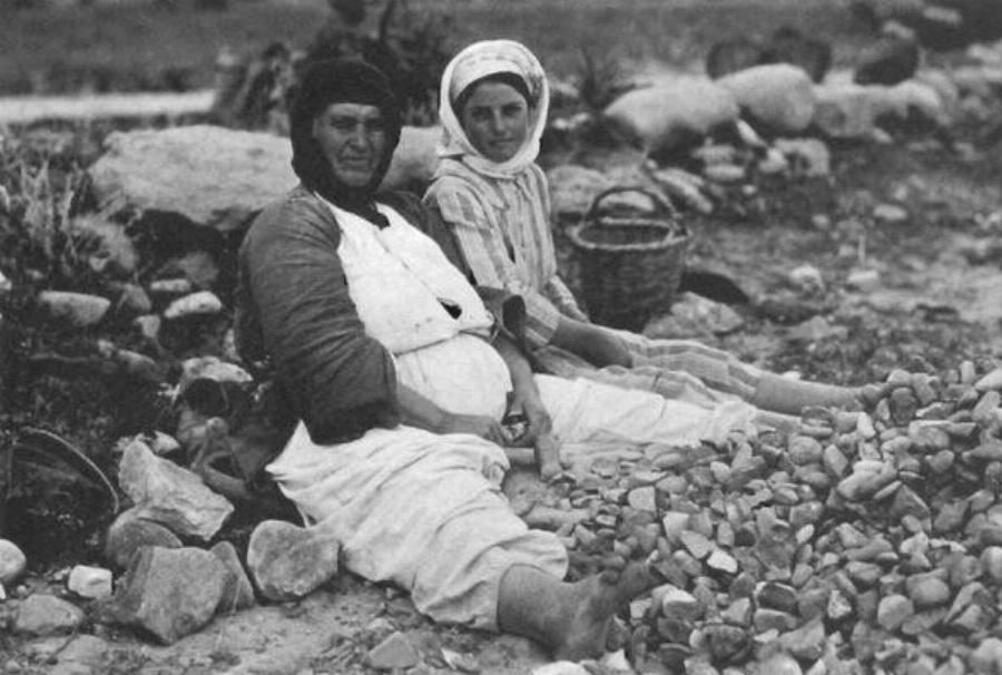 Η πανέμορφη Κύπρια που γοήτευσε το National Geographic και τη φωτογράφισε. 25 χρόνια μετά την αναζήτησε ξανά.