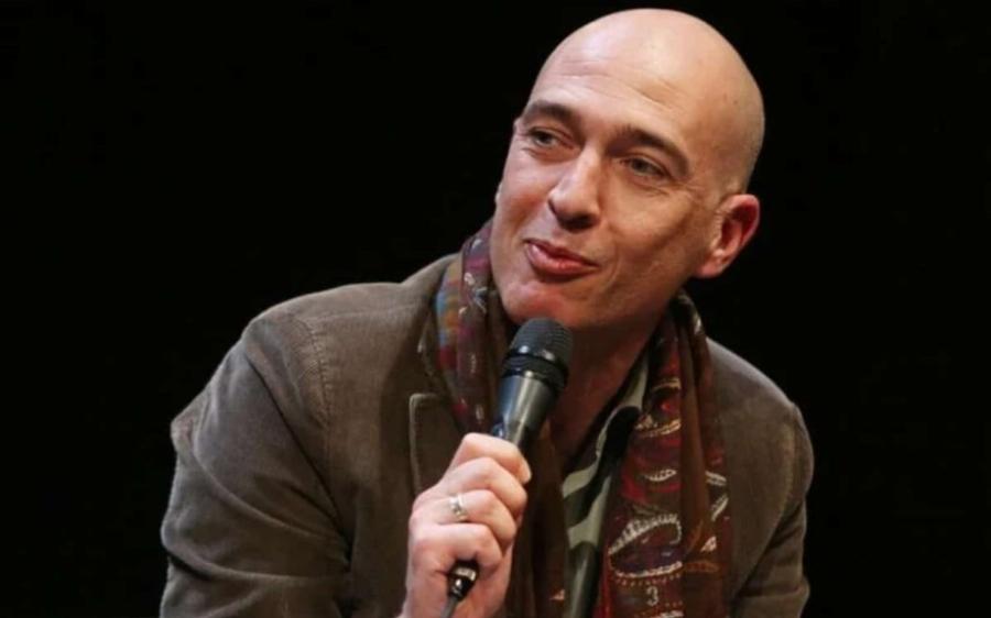 «Τώρα το λέω περήφανα, ναι, είμαι …» – Γνωστός Έλληνας αποκάλυψε πως είναι ομοφυλόφιλος