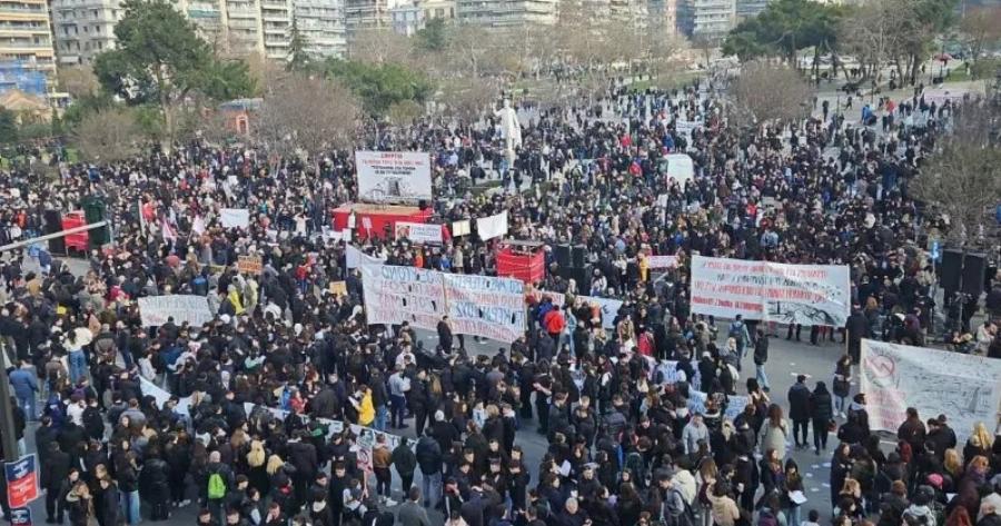 ΕΚΤΑΚΤΟ ΤΩΡΑ: ΠΑΡΑΛΥΕΙ ΟΛΗ Η ΧΩΡΑ