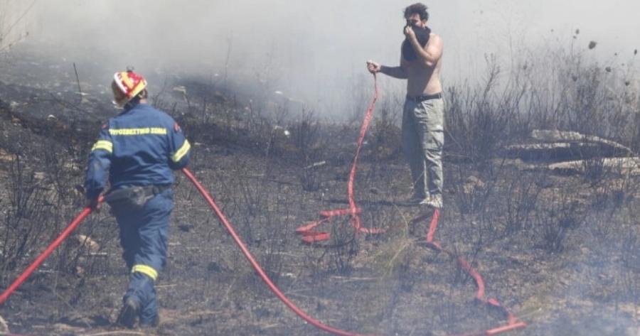 «Κόλαση» η φωτιά στη Βάρης – Κορωπίου: Ζημιές σε επιχειρήσεις, κάηκαν σπίτια, εκκενώθηκαν 3 παιδικές κατασκηνώσεις