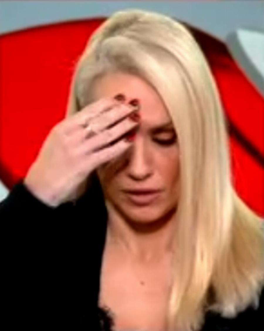 Δεν άντεξε η Παναγοπούλου στον αέρα του MEGA: Έπιανε το κεφάλι της μετά από αυτό που άκουσε, αρνούνταν να το πιστέψει