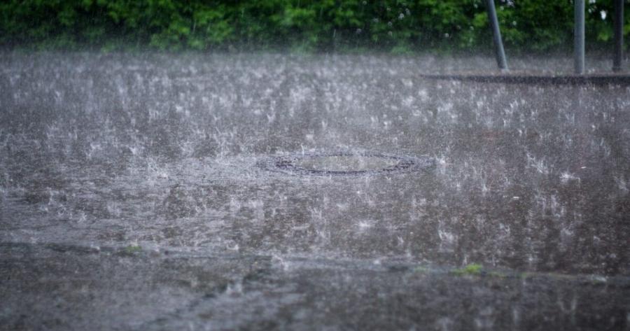 ΕΚΤΑΚΤΟ: Σφοδρή χαλαζόπτωση: Ακινητοποιήθηκαν οδηγοί – Τι έχει συμβεί