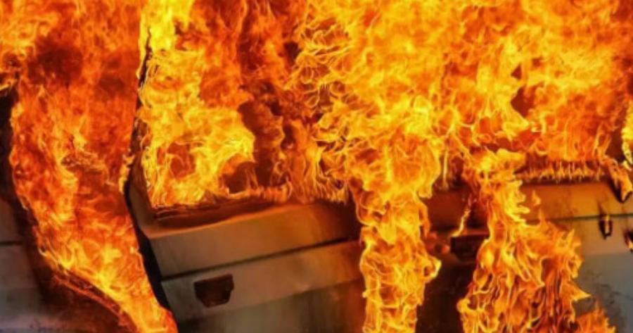 Ηράκλειο: Τους απεγκλώβισε από φλεγόμενο όχημα και… βρήκε τον μπελά του