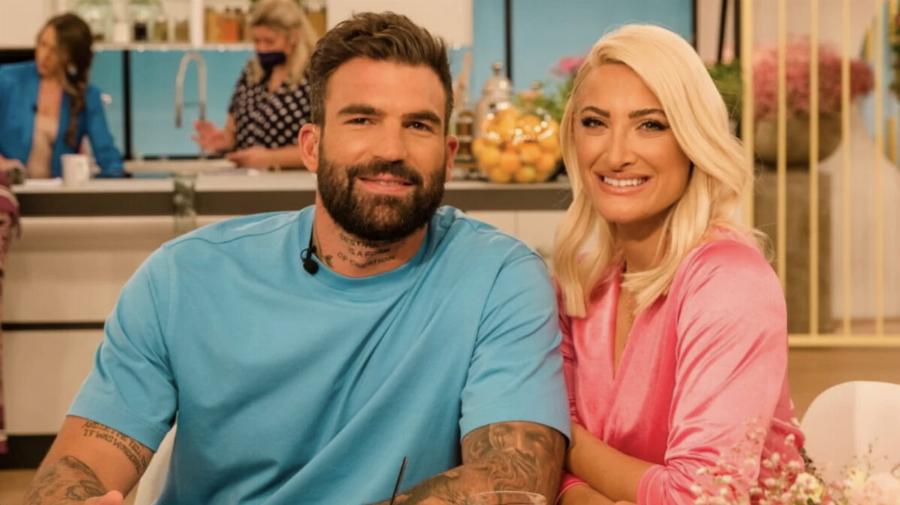 «Έσκασε BόμBα»: Χωρίζει το πιο πετυχημένο και αγαπημένο ζευγάρι της Ελλάδας