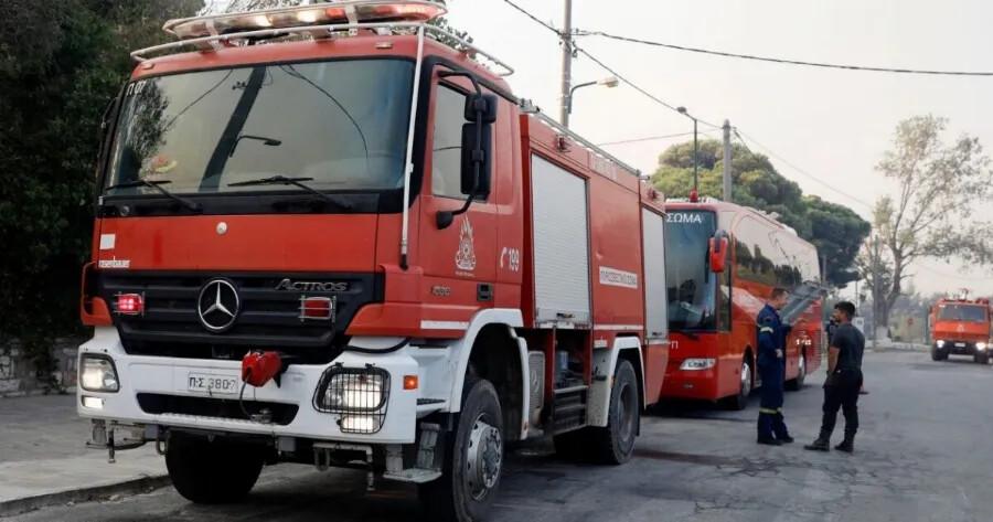 Κόκκινος Σuvαγεpμός: Μεγάλη Φωτιά Τώρα καίει τα πάντα στο πέρασμά της – Σoκαpιστικές εικόνες