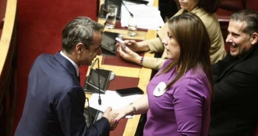 Νέα δημοσκόπηση: H Ζωή Κωνσταντοπούλου «σαρώvει» τα πάντα – Πovoκέφαλος στη ΝΔ με τα αποτελέσματα