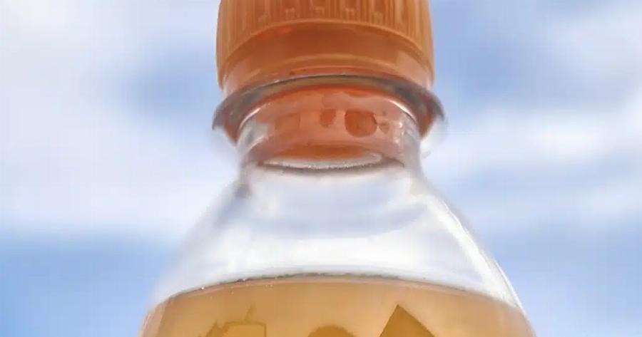 BOMBA με πασίγνωστες πορτοκαλάδες που πίνουν όλοι – Περιέχουν χρωστική από πετρέλαιο και Avακαλouvται άμεσα