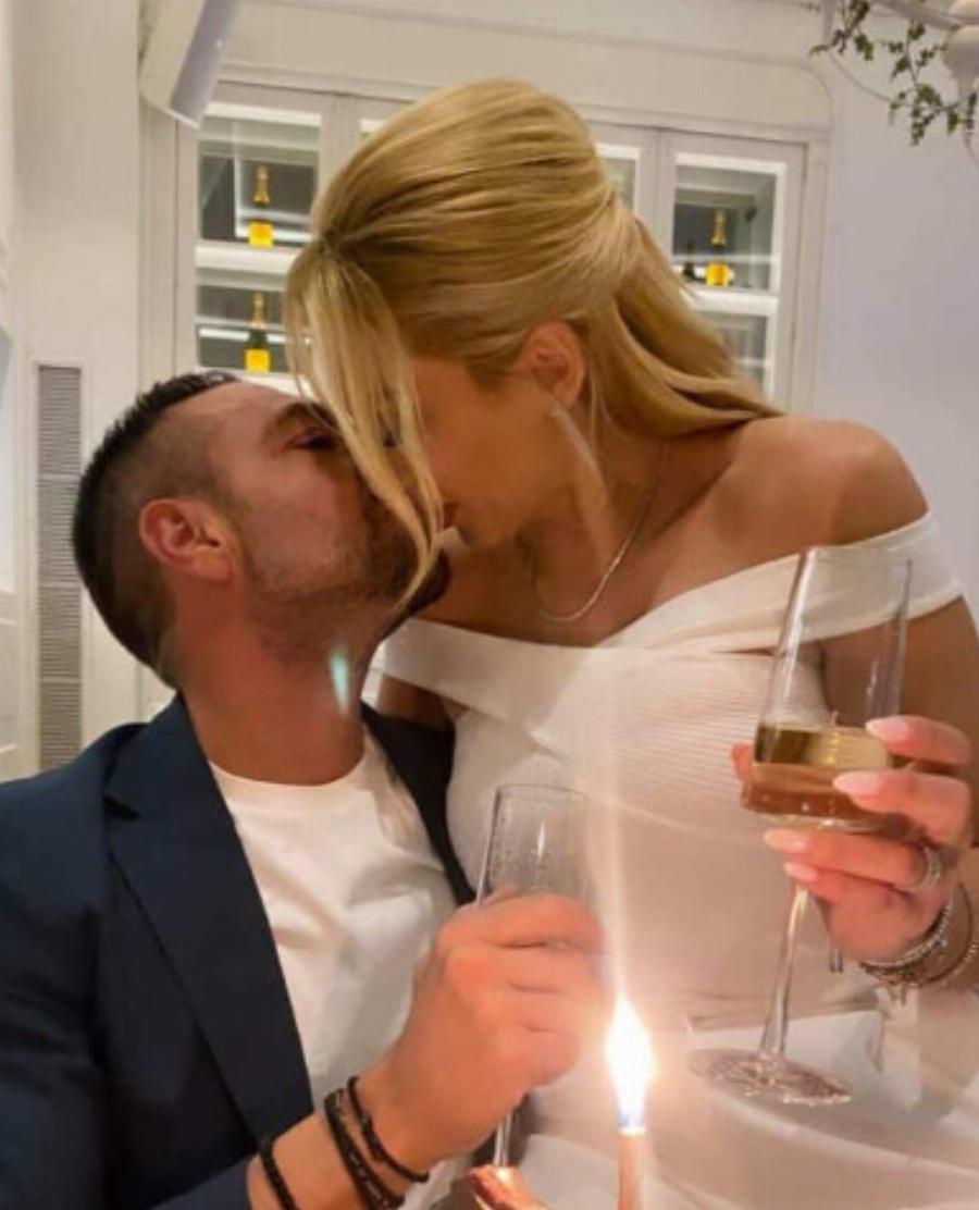 Από σερβιτόρος πάμπλουτος επιχειρηματίας: Η περιουσία του Βασίλη Σταθοκωστόπουλου και τα 20 μαγαζιά στην Αθήνα