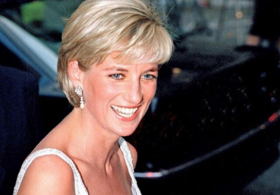 Είπε μόνο 4 λέξεις: Πυροσβέστης αποκαλύπτει τα τελευταία λόγια της Νταϊάνα 27 χρόνια μετά το τραγικό τέλος