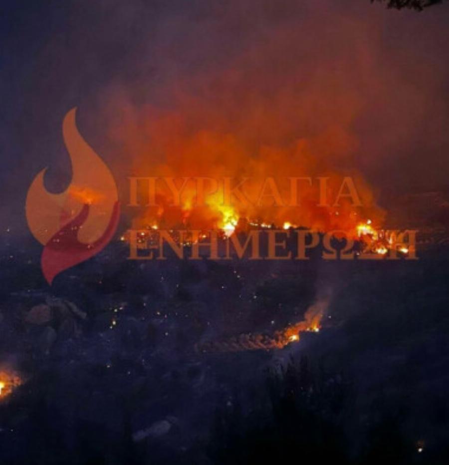 EKTAKTO – Μεγάλη φωτιά ΤΩΡΑ – Κάηκαν σπίτια – Στα 32 χλμ. το πύρινο μέτωπο – Τεράστια καταστροφή – Ανεξέλικτη η κατάσταση