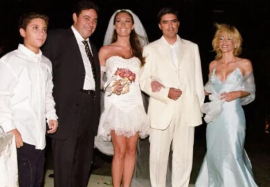 Με φουσκωμένη κοιλιά, σούπερ μiνι νυφικό & μαλλί μέχρι τη μέση: Η πιο «προχώ» νύφη η Τατιάνα Στεφανίδου 21 χρόνια πριν