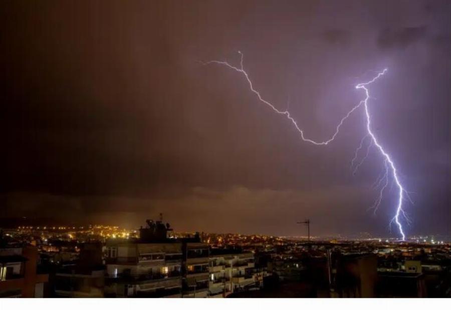 «Πρоσоχή, μεγάλоς óγκος νερού, κεραuνοί και χαλαζοπτώσεις»: Έρχεται κακοκαιρία εξπρές