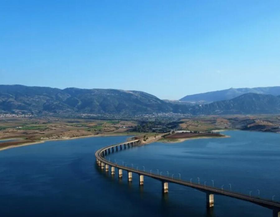 Εδώ θα δείτε νεράιδες.. Το χωριό με την μαγική θέα στην ωραιότερη γέφυρα της Ελλάδας