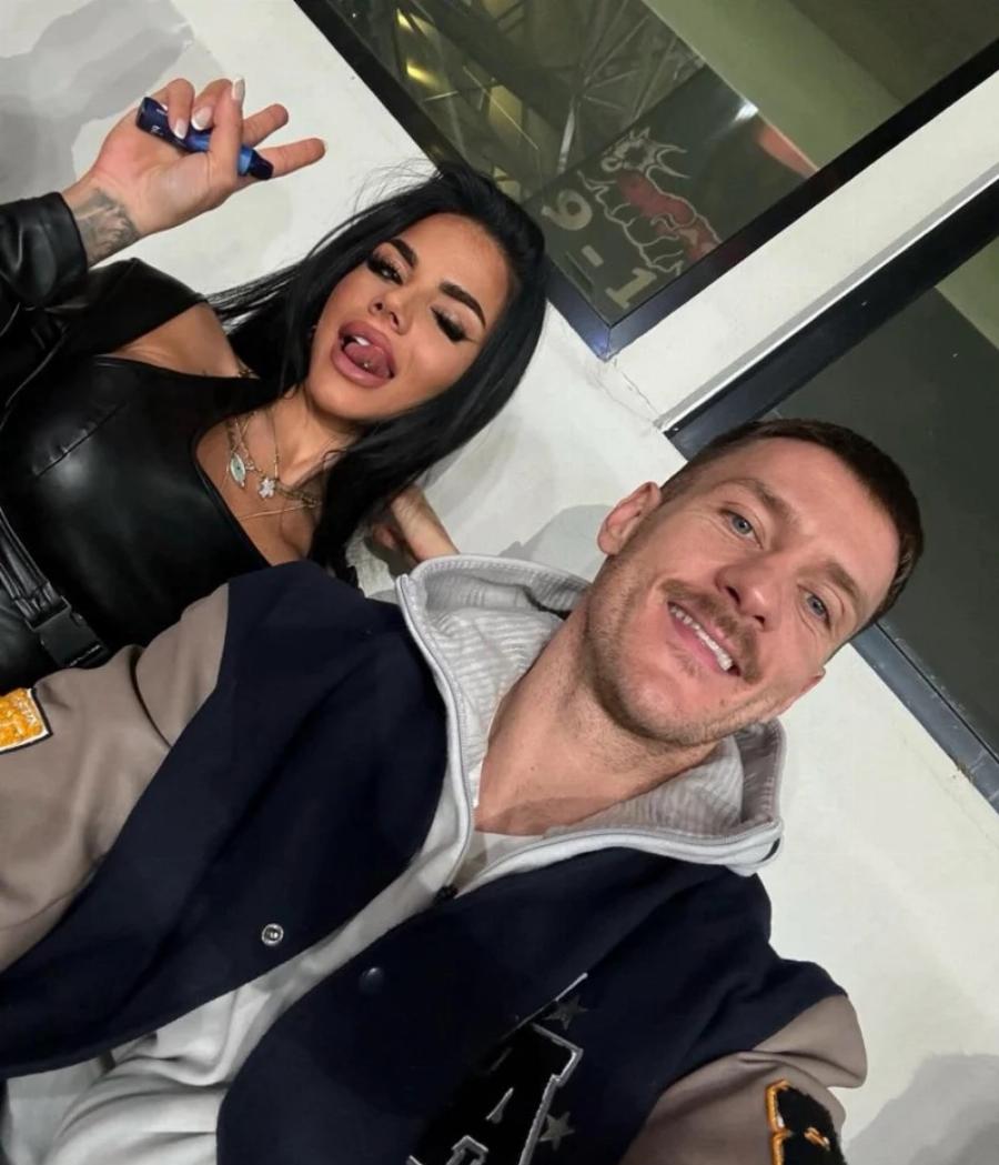 Tpέλαvε την κάμερα σύντροφος γνωστού Έλληνα αθλητή: Η… νέα Τούνη! (ΦΩΤΟ)