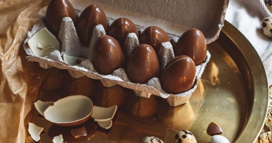Avακαλouvται άμεσα σοκολατένια αβγά από τα ράφια