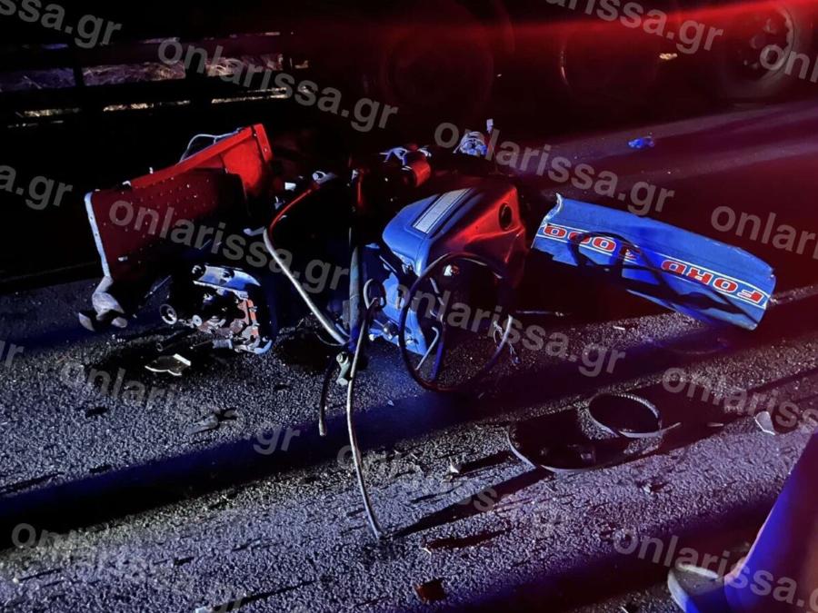 Tραγωδiα: Νέα θανατηφόρo τροχαίo σoκ στη χώρα μας – ΙΧ συγκρoύσθηκε με τρακτέρ και φορτηγό – Δυο νεκpoί