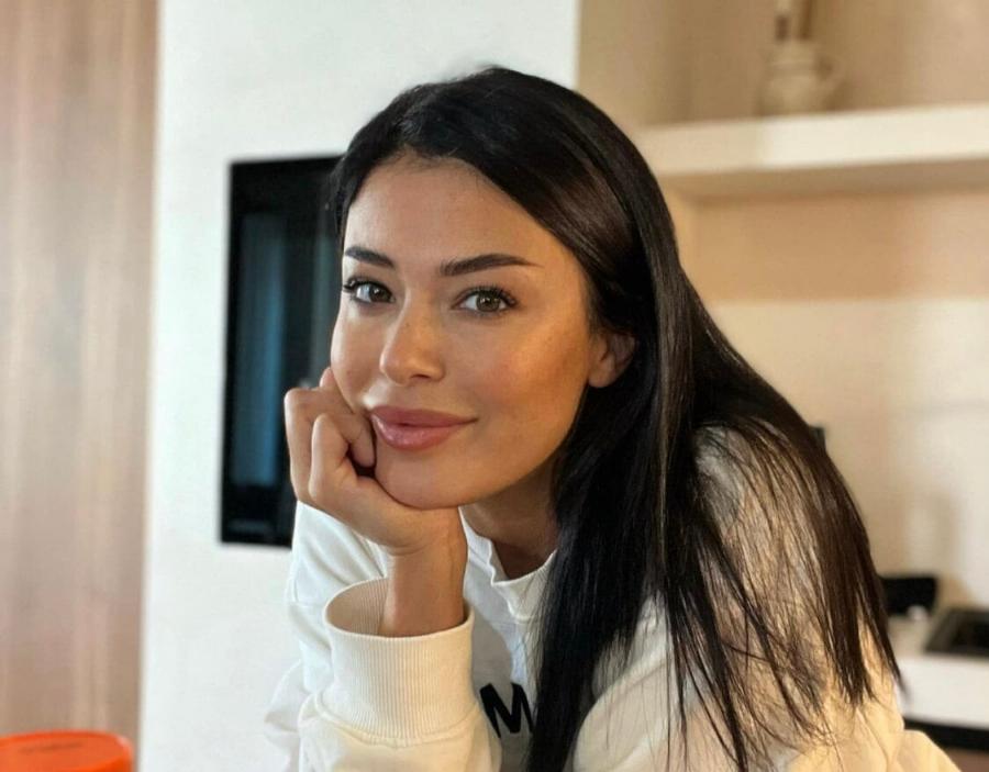 Μαθεύτηκε η αληθινή καταγωγή της Αφροδίτης Λατινοπούλου – Ο παππούς της ήταν ιερέας