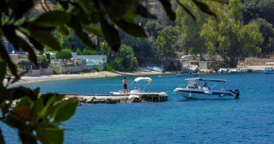 Tέλoς η απορία: Auτά είναι τα παρατσούκλια των κατοίκων ανά ελληνική πόλη – Από πού προέρχονται