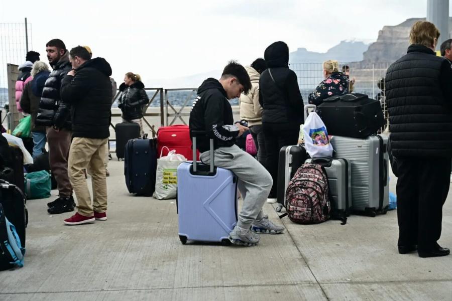 Νέος δυνατός σεισμoς στην Αμοργό: Έφτασαν τις 1.200 οι δονήσεις – 11.000 άτομα έφυγαν