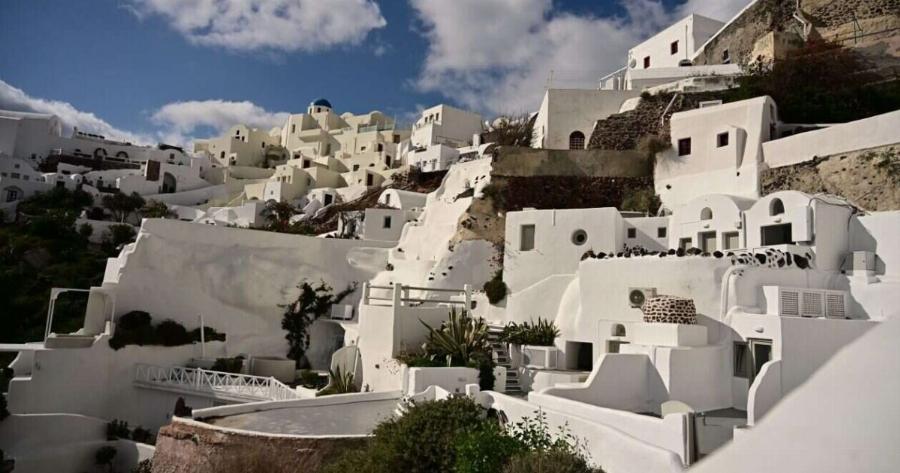 Eκτακτo τώρα Λέκκα για Σαντορίνη