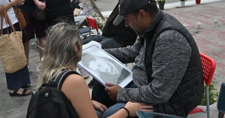 «Πατέρας δίπλα σε πατέρα»: 4η ημέρα απεργία πείνας για τον Πάνο Ρούτσι, στο πλευρό του ο κ. Δημήτρης