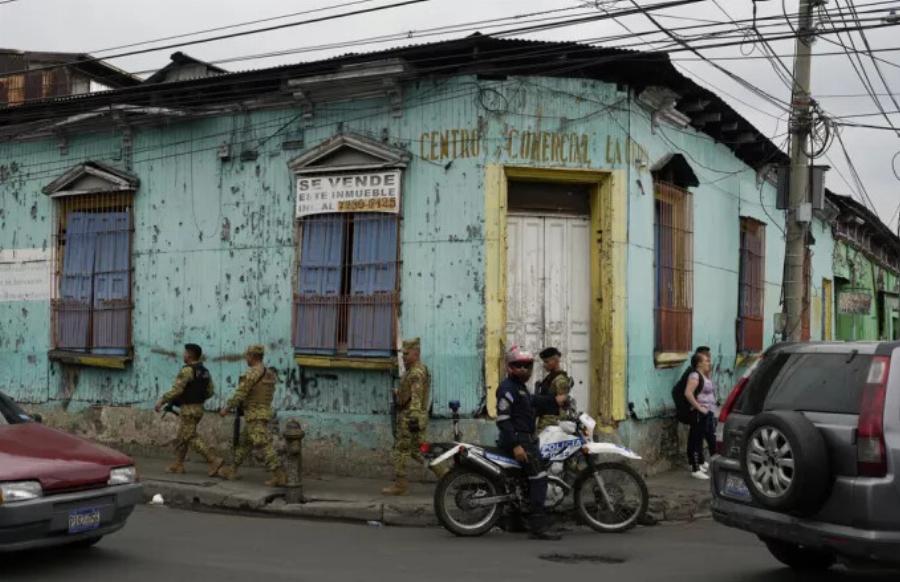 Πανίσχυρος σεισμoς τώρα